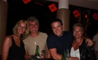 Dobra ekipa i šareni kokteli - Villa Club