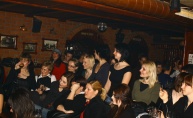 Striper na Dan žena mamio djevojke u Village pubu