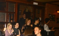 Striper na Dan žena mamio djevojke u Village pubu