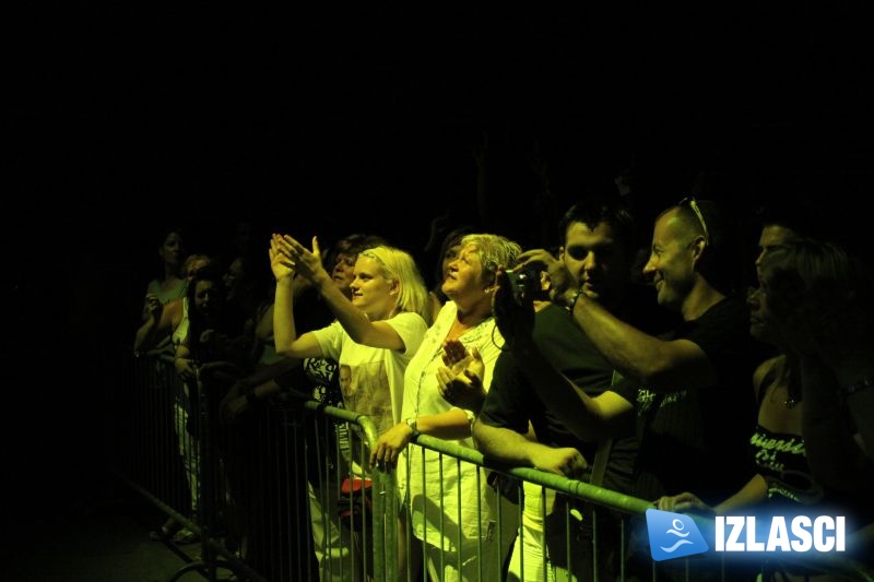 Legendarni dvojac, Dražen Zečić i Mladen Grdović pjesmom užarili Umag