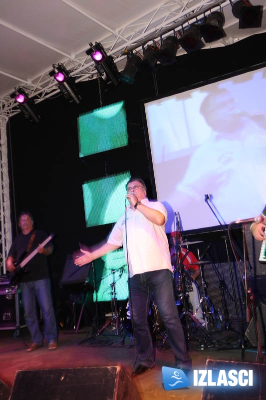 Halid Bešlić u LightHouse clubu