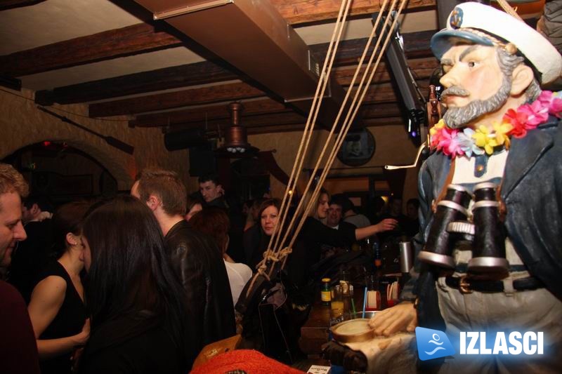 Subotnji izlazak u Pirate pub