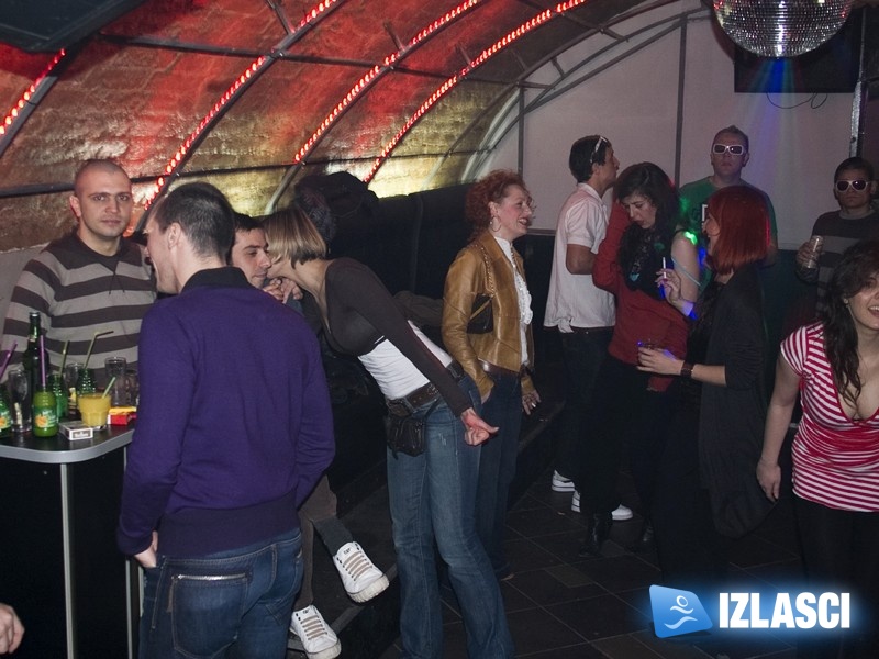 K Topu otvorio disco podrum K Topu otvorio disco podrum
